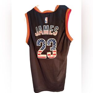 LeBron James Cavs jersey